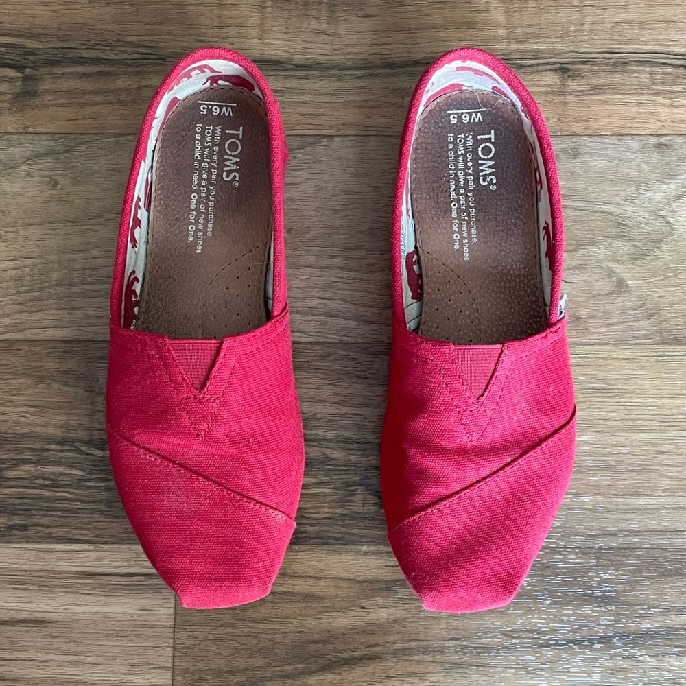 Tom’s shoes